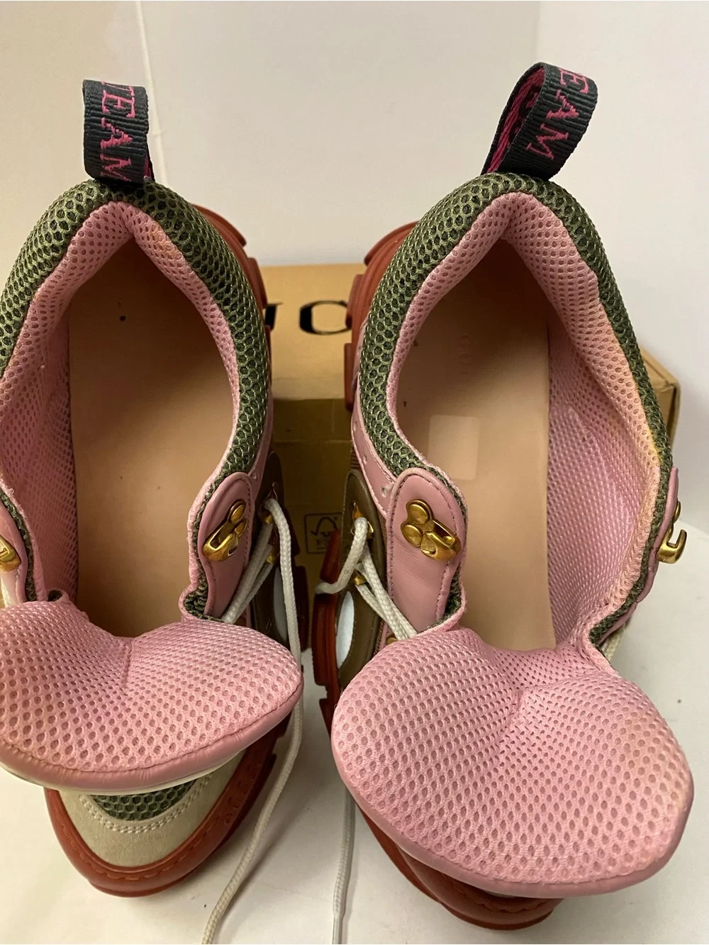 Gucci flash trek women’s sneaker size 38/. 7 1/2